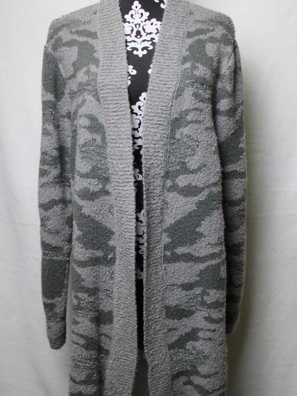 Natural Reflections Women's XXL Sweater Jacket Grayish Green Camo Open Front